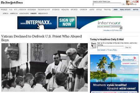 Americká média přišla se závažným obviněním: Papež kryl duchovního L. Murphyho, který se dopouštěl zneužívání dětí. Murphy na snímku z roku 1960 stojí vlevo   