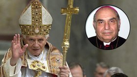 Kardinál Palerma Paolo Romeo tvrdí, že papež si nadělal spoustu nepřátel, kteří ho chtěli zlikvidovat.