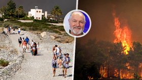 Požár na Rhodu: Delegáti nejsou nedostižní, jenže telefonáty s turisty trvají, hájí je expert