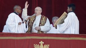 Papež v poselství vyzval k obnově dialogu, který by ukončil izraelsko-palestinský konflikt.