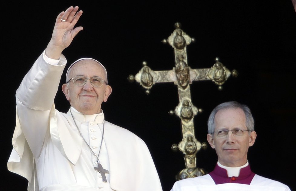 Papež v poselství vyzval k obnově dialogu, který by ukončil izraelsko-palestinský konflikt.