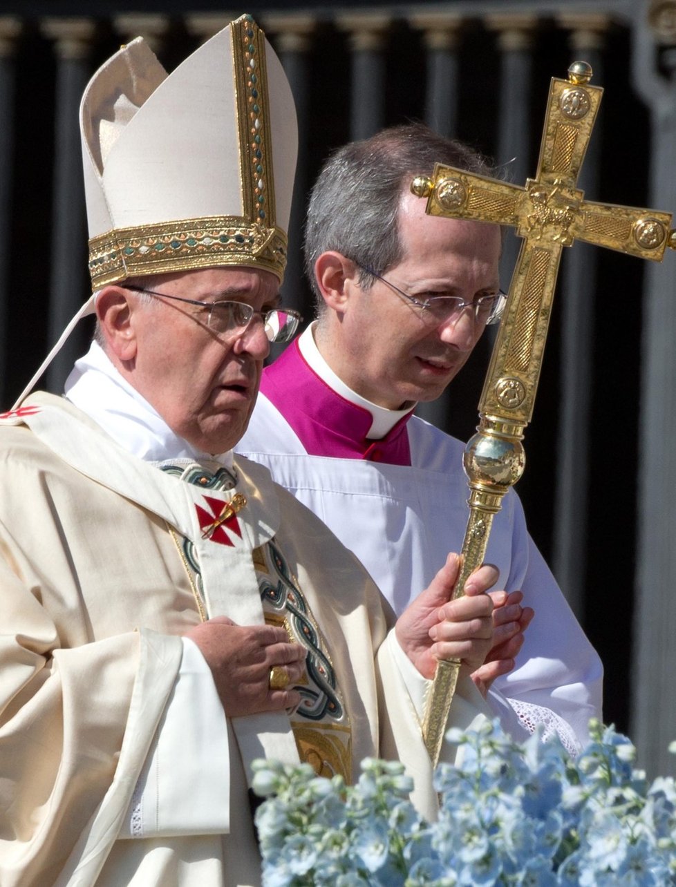 Papež František sloužil tradiční mši na náměstí Sv. Petra ve Vatikánu.
