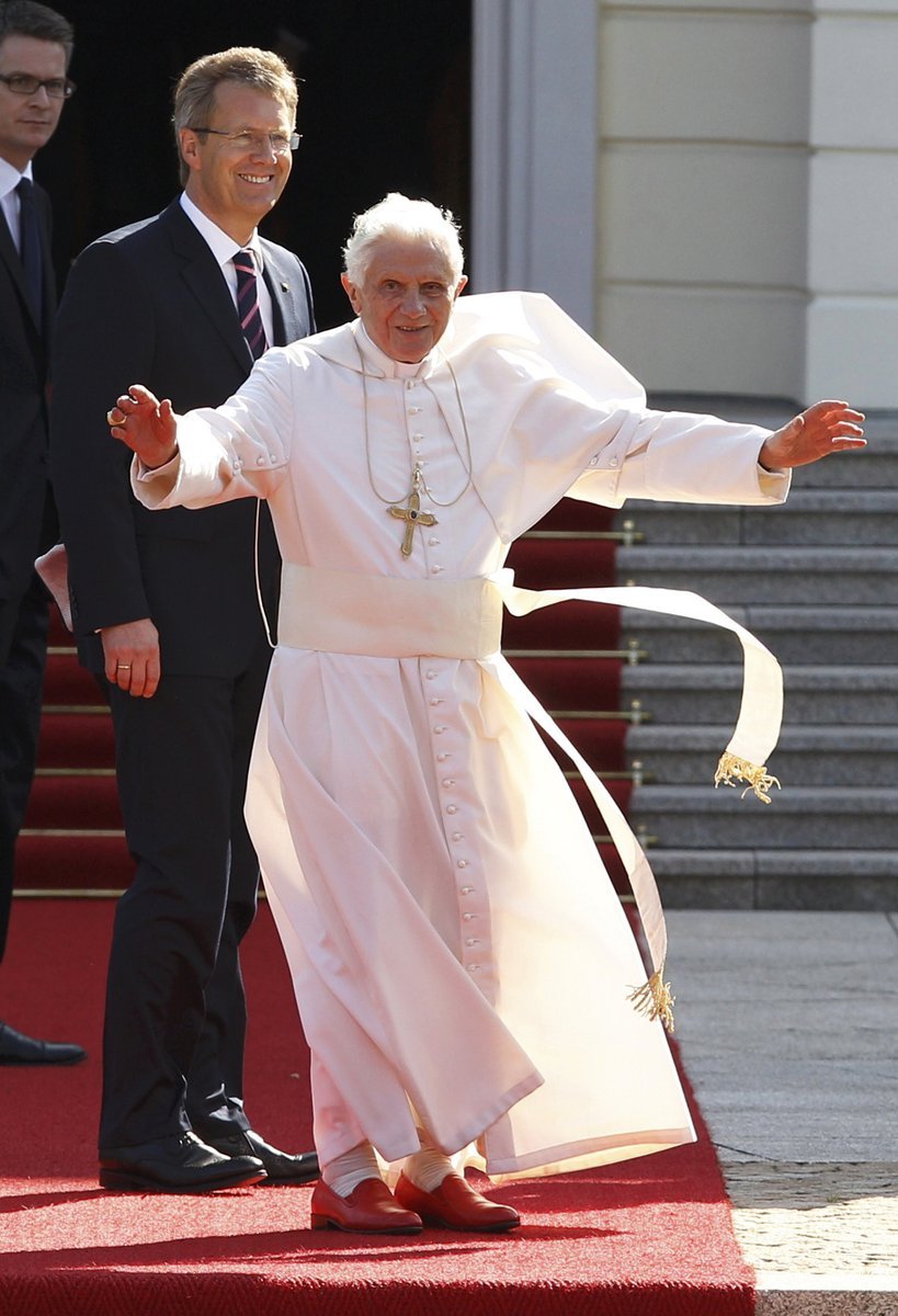 Benedikt XVI. vykonával funkci papeže v letech 2005–2013.