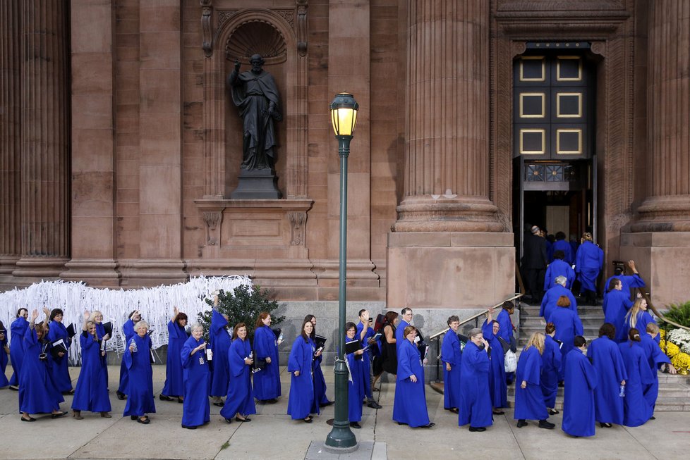 Sbor míří do kostela ve Filadelfii, kde papež vystoupí