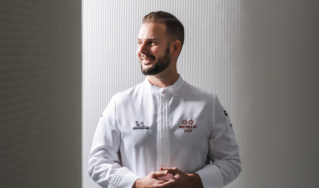 Být dobrý kuchař je jako obstát v NHL, říká Jan Knedla. Jako jediný teď dostal dvě michelinské hvězdy Být dobrý kuchař je jako obstát v NHL, říká Jan Knedla. Jako jediný teď dostal dvě michelinské hvězdy