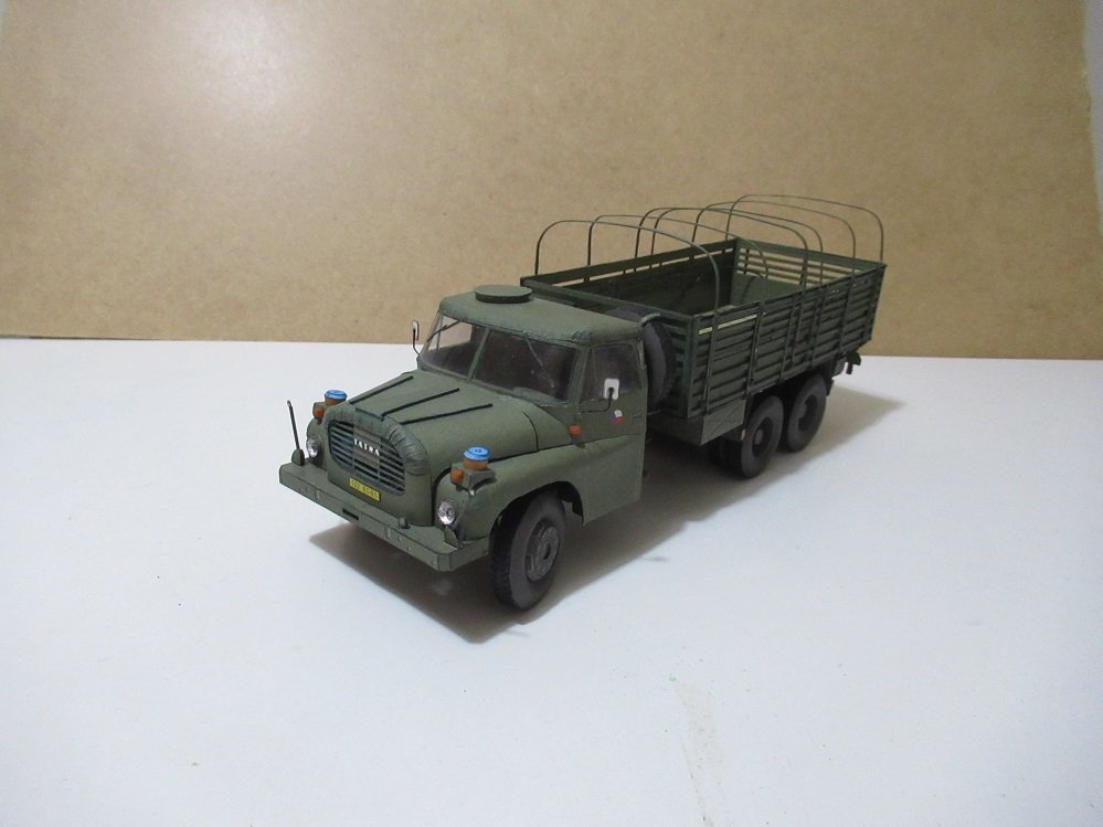 Papírový model Tatry T148 VNM (1 : 32)