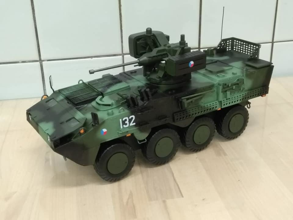 Papírový model tanku Pandur přihlásil do soutěže Pavel Prchal