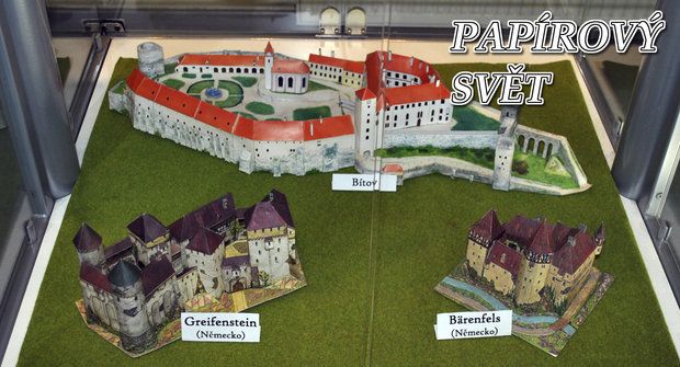 Papírový svět: Unikátní modely hradů na Smíchově