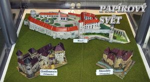 Papírový svět: Unikátní modely hradů na Smíchově
