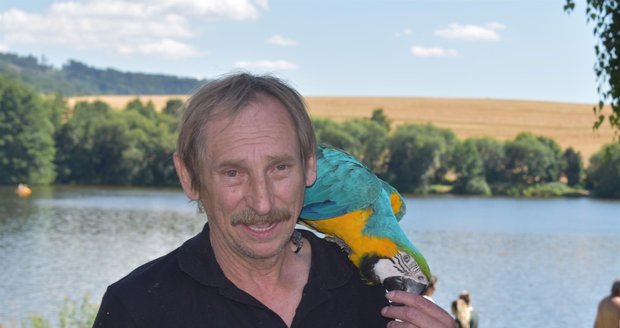 Petr Tomek (65) už bere Ozzyho (6) jen do přírody, především k přehradám.