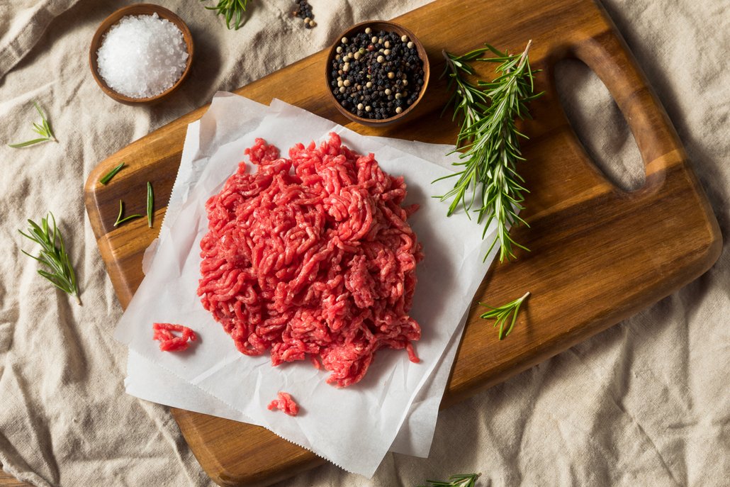 Základem chili con carne je mleté hovězí maso