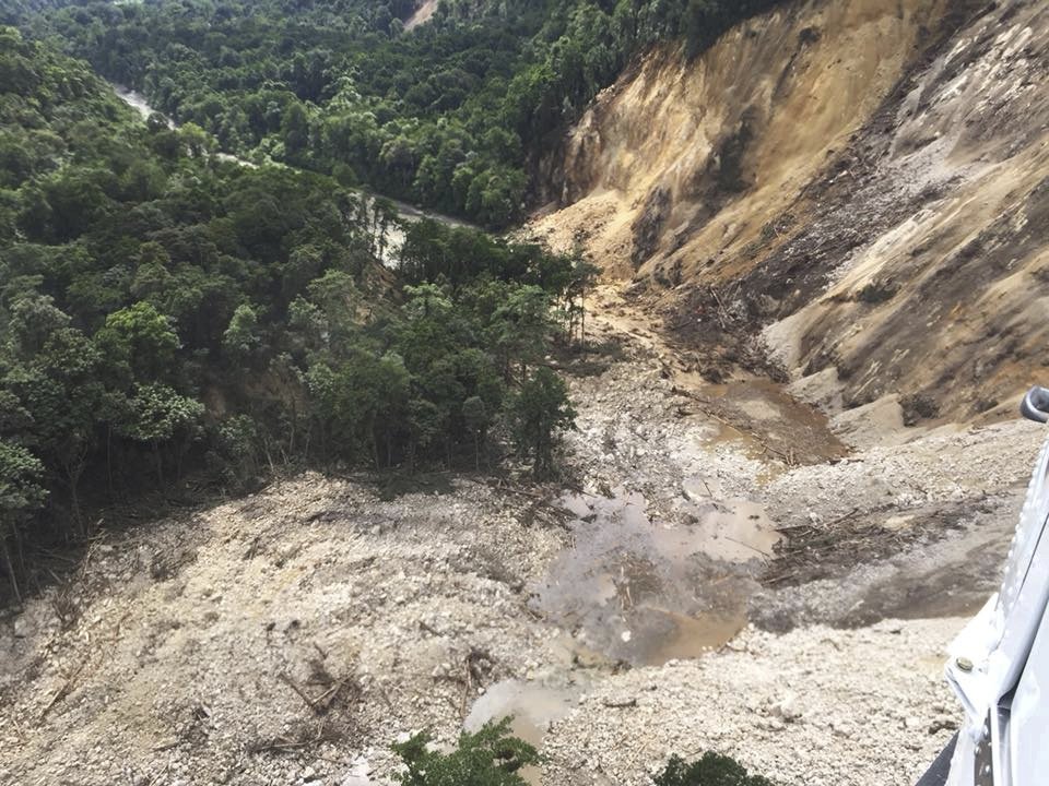Papuu-Novou Guineu zasáhlo ničivé zemětřesení.
