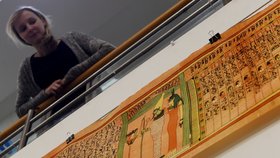 Kopii Aniho papyru, svitku z knihy mrtvých, vystaví od úterý 13. února v Domě knihy Knihcentrum v Ostravě. Papyrus je dlouhý 31 metrů.
