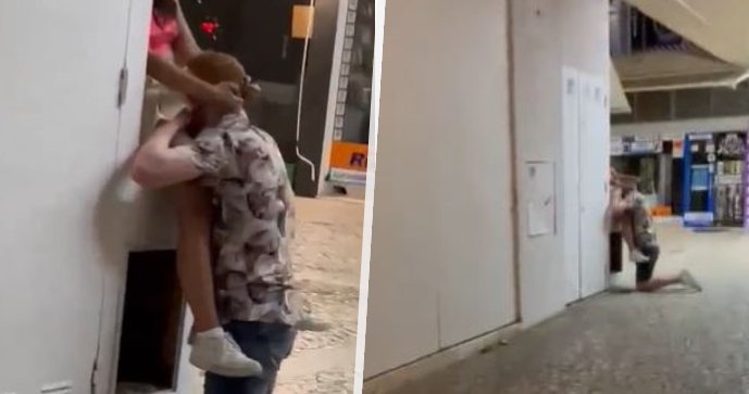 Pár se oddával orálnímu sexu uprostřed ulice.