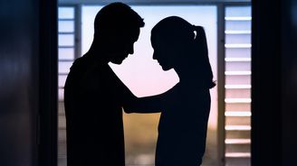 Manipulace, co zní jako emoční zralost: Když se slovník z terapie stane zbraní Manipulace, co zní jako emoční zralost: Když se slovník z terapie stane zbraní