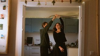 Únorová úzkost a prázdná peněženka: Jak přežít Valentýna a nezruinovat vztah ani účet Únorová úzkost a prázdná peněženka: Jak přežít Valentýna a nezruinovat vztah ani účet