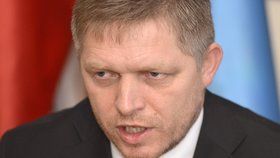 Robert Fico tvrdě o muslimských migrantech: Nedělejme ze sebe idioty, žádné multkulti Slovensko nebude.