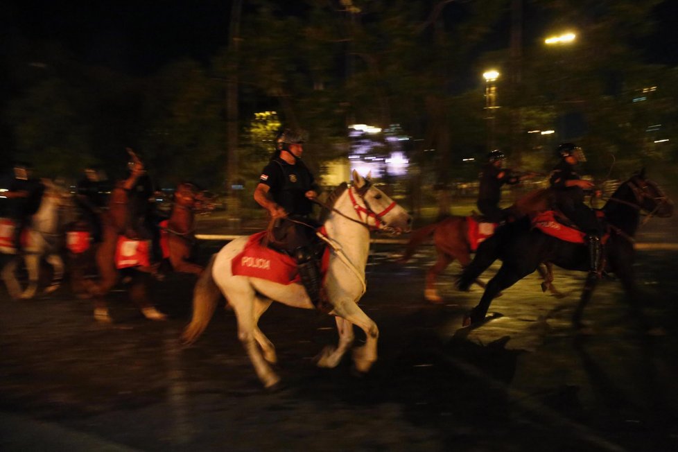 Protesty v ulicích paraguayské metropole