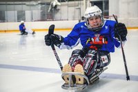 Péťa (11) má rozštěp páteře, Katka (43) zničená kolena: Vrhli se na parahokej