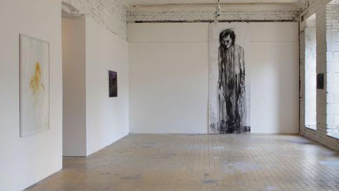 Výstava Paralelní linie spojuje dvě osobnosti české výtvarné scény, Adrienu Šimotovou a Josefa Bolfa