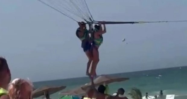 Britskou mámu tří dětí měl sexuálně obtěžovat instruktor při parasailingu v tuniské Sousse.