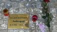 Nedaleko chrámu sv. Cyrila a Metoděje, ve Václavské ulici v Praze, byly 18. června 2018 odhaleny pamětní destičky sedmi padlých československých výsadkářů, kteří provedli atentát na Reinharda Heydricha. Destičky jsou v chodníku osazeny v místech, kam nacisti parašutisty po jejich smrti vynesli.