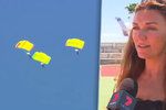 Českou parašutistku na mistrovství v Austrálii odfoukl vítr mimo trasu: Jako zázrakem přistála v ulicích nezraněná