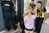 Drama v Pardubicích: Dívka (10) zůstala uvězněná v rozpáleném výtahu