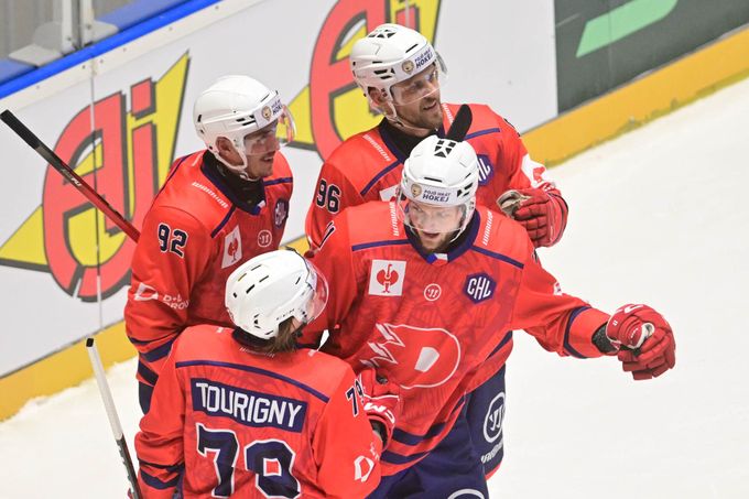 Liga mistrů ONLINE: Dynamo bojuje s Rögle, Plzeň slaví druhou výhru. V akci i Tygři Liga mistrů ONLINE: Dynamo bojuje s Rögle, Plzeň slaví druhou výhru. V akci i Tygři