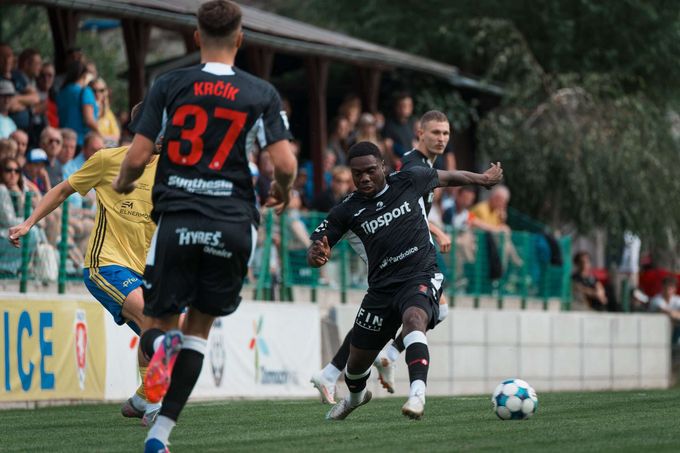 Krčík už dirigoval Pardubice, trenéři se v Kozlovicích hecovali s diváky. Zaujali mladíci Krčík už dirigoval Pardubice, trenéři se v Kozlovicích hecovali s diváky. Zaujali mladíci