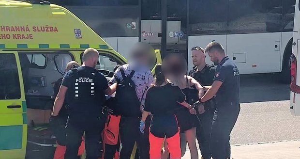Obyčejná kontrola jízdenek se protáhla na dvě hodiny.