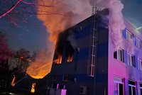 Požár v Pardubicích: Policie zadržela tři podezřelé! Co o nich víme? Po dalších pátrá