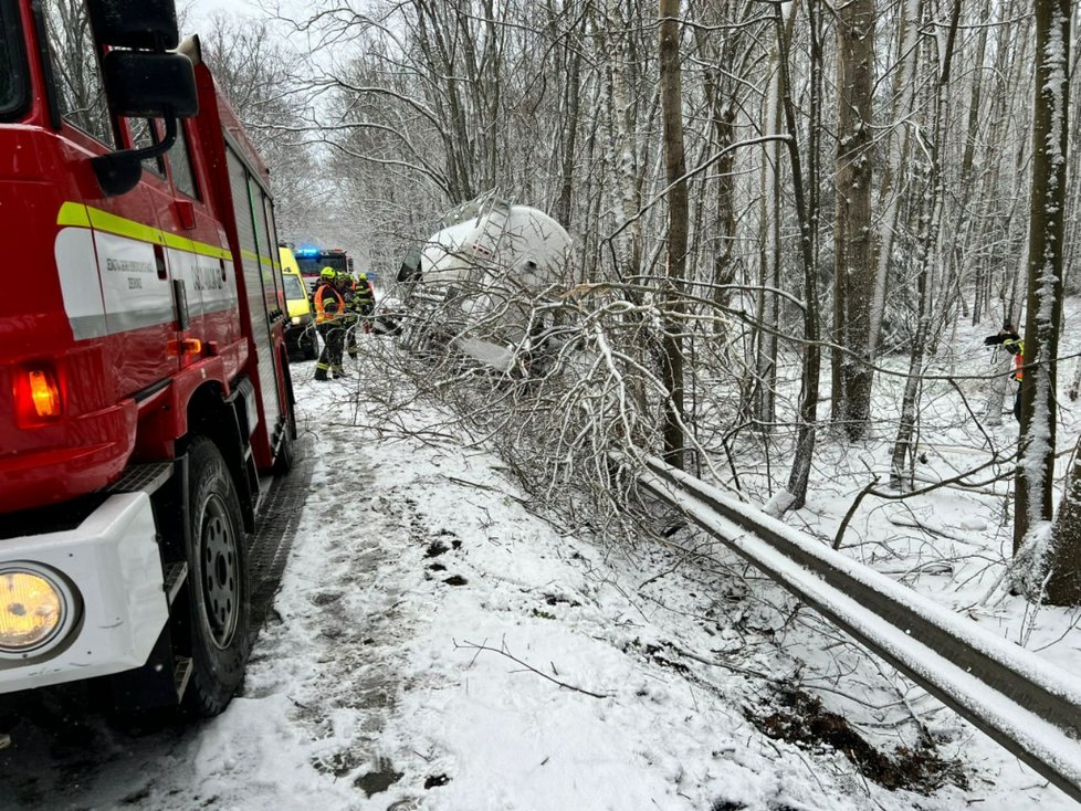 Nehody 28. března v Pardubickém kraji.