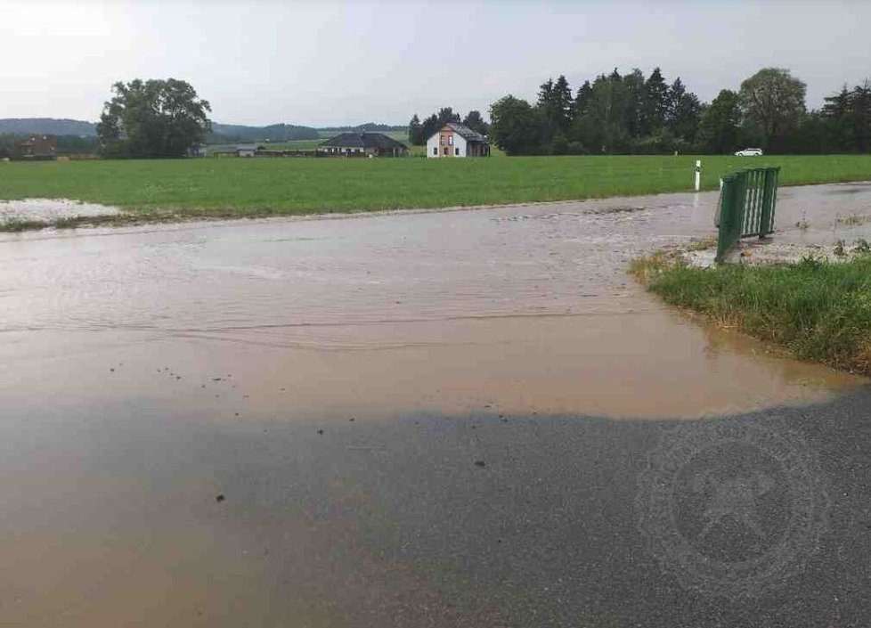 Východ Česka mohou opět zasáhnout silné bouřky