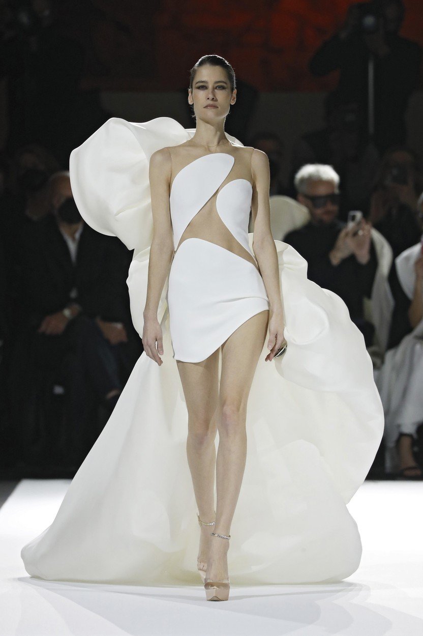 Paris Fashion Week Haute Couture: Stéphane Rolland
