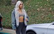 Paris Hilton jako klon Kim Kardashian. Takhle se nechala nafotit pro novou kampaň módní značky Yeezy Season 6, která patří Kanye Westu, manželovi Kim Kardashian.