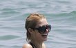Nezbedné Paris Hilton sklouzly plavky
