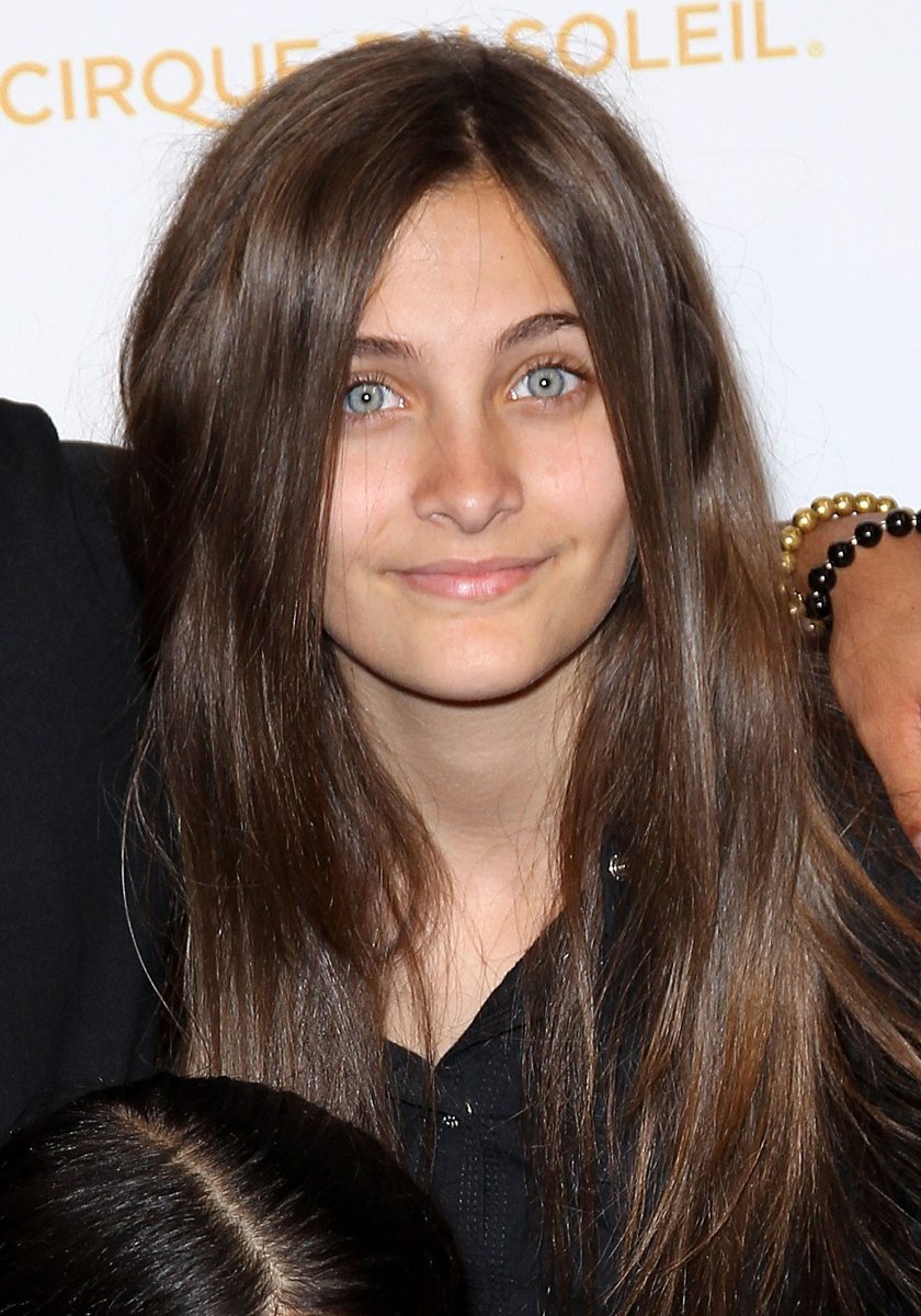 Paris Jackson už tvář skrývat nemusí