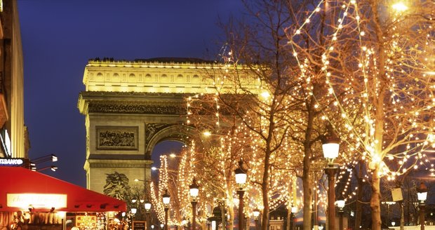 Neopakovatelná atmosféra vánoc v Paříži