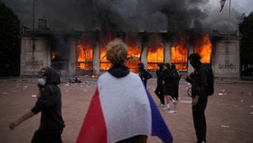 Protesty v Paříži (18. 10. 2026)
