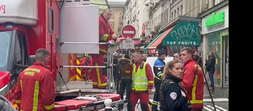 V Paříži se střílelo, dva lidé přišli o život