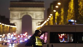 Po střelbě v Paříži zemřeli nejméně dva lidé.