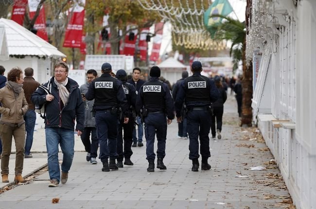 Paříž v listopadu 2015 připomínala město v obležení. Na každém rohu byli po zuby ozbrojení policisté.