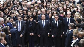 Minuta ticha za oběti pařížského teroru: Francouzský prezident Hollande přijel k Sorbonnské univerzitě.
