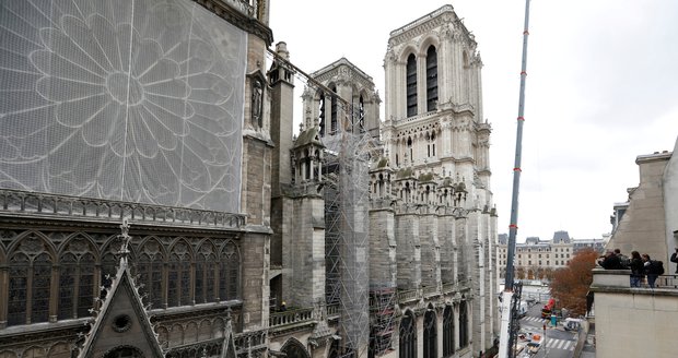 Oprava Notre-Damu v ohrožení. „Drž hubu!“ řval na architekta šéf rekonstrukce