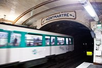 Hrůza v pařížském metru: Útočník nožem zranil 3 ženy!