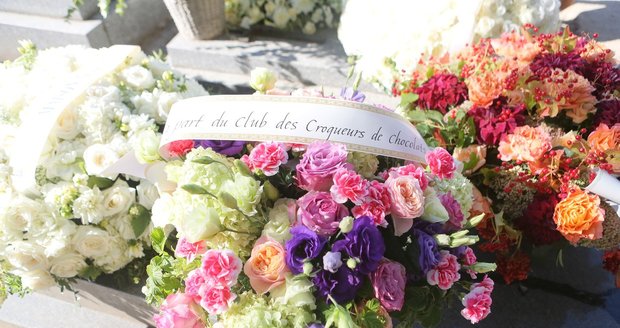 V Paříži proběhl pohřeb slavné navhářky celebrit. Sonia Rykiel oblékala Sarah Jessicu Parker, Selenu Gomez i Audrey Hepburn.