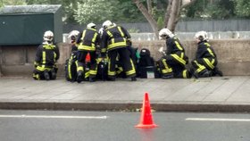 Policista postřelil muže, který na něj před pařížskou katedrálou Notre-Dame zaútočil kladivem.