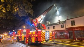 Požár zničil nejstarší zastřešenou tržnici s potravinami Marché des Enfants Rouges ze 17. století.