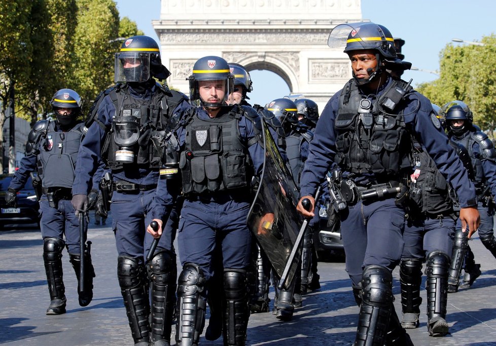 Na protestech žlutých věc policie znovu zatýkala (21. 9. 2019)